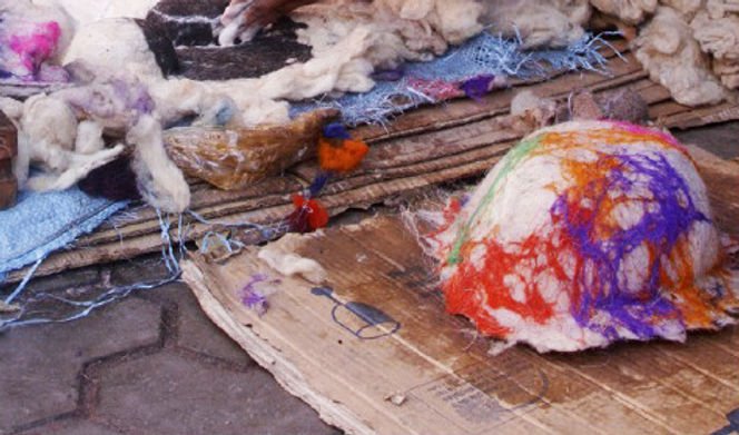 making of the bread basket.                         (photo credit:Simon Mills,2013) 