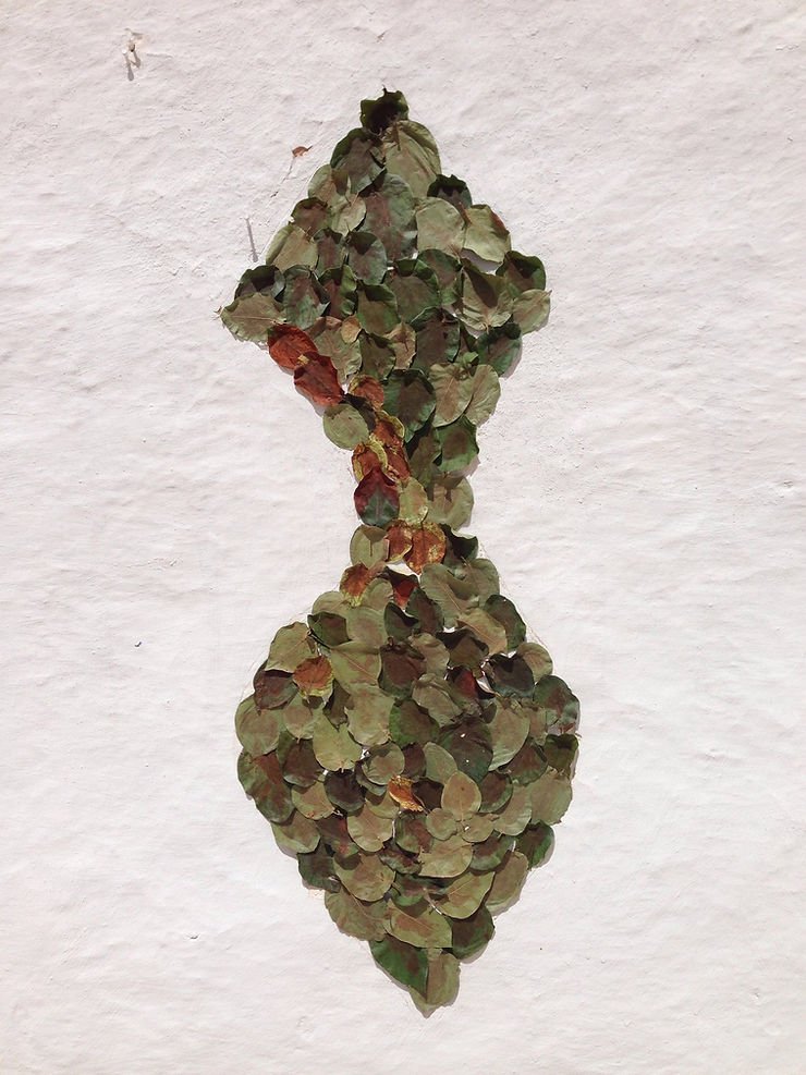 Outside#JAMILA,2015                                                                   quince leaves 75 x 75 cm